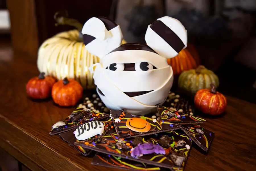 Guide to the Fall Tricks and Treats at Disney Springs