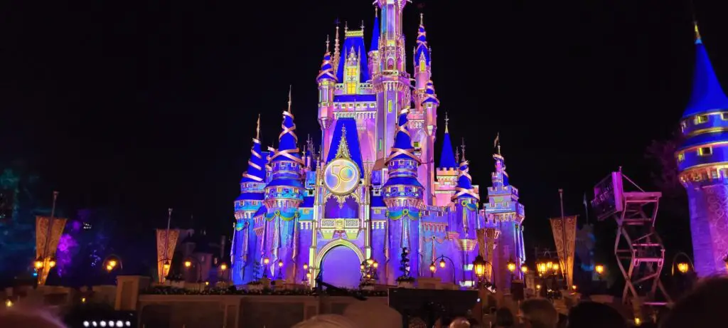 Disney World extends theme park hours on select days in October