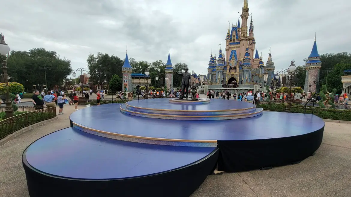 Stage added to the Hub area in the Magic Kingdom