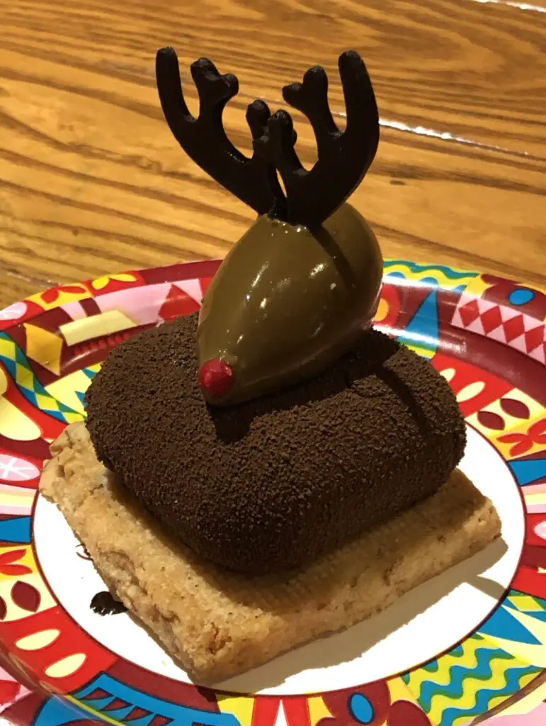 Reindeer Mousse is a fun holiday treat at Hollywood Studios