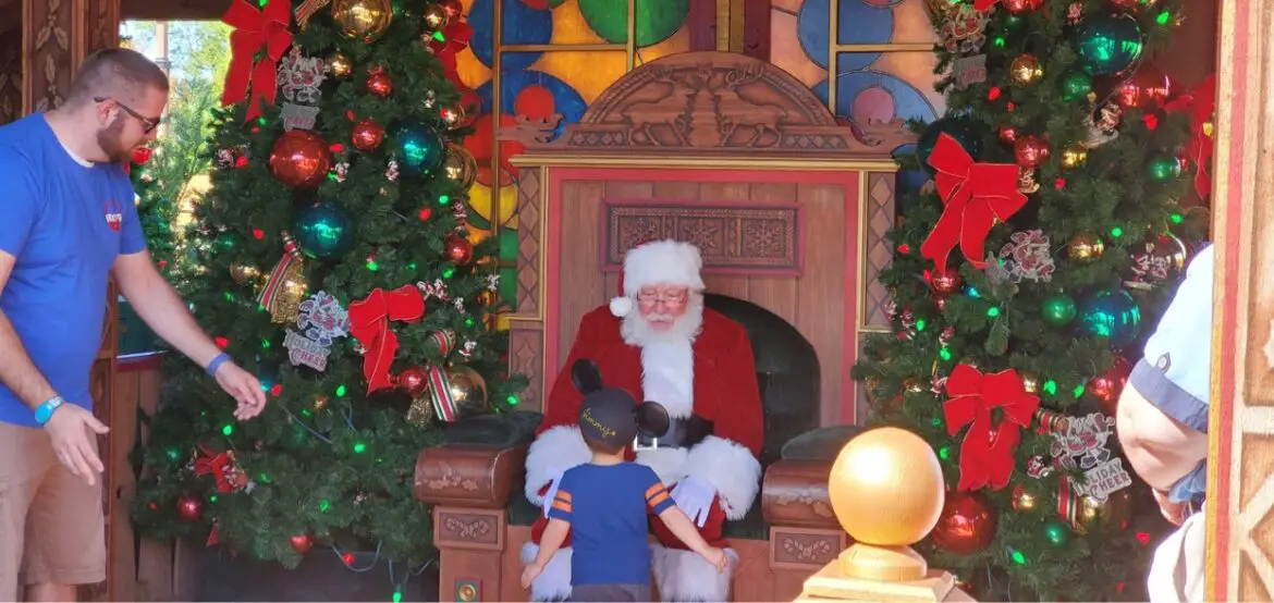 Virtual queue reservation required to meet Santa Claus at Disney Springs starting today
