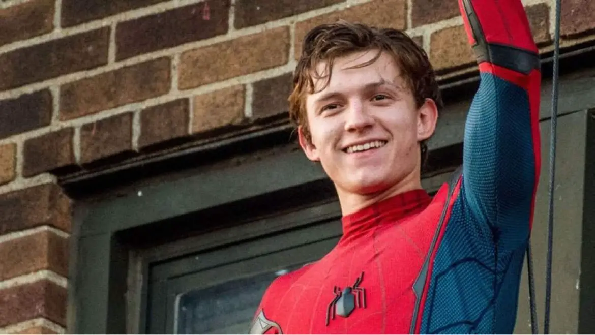 Tom Holland taking over Robert Downey Jr Role in the MCU
