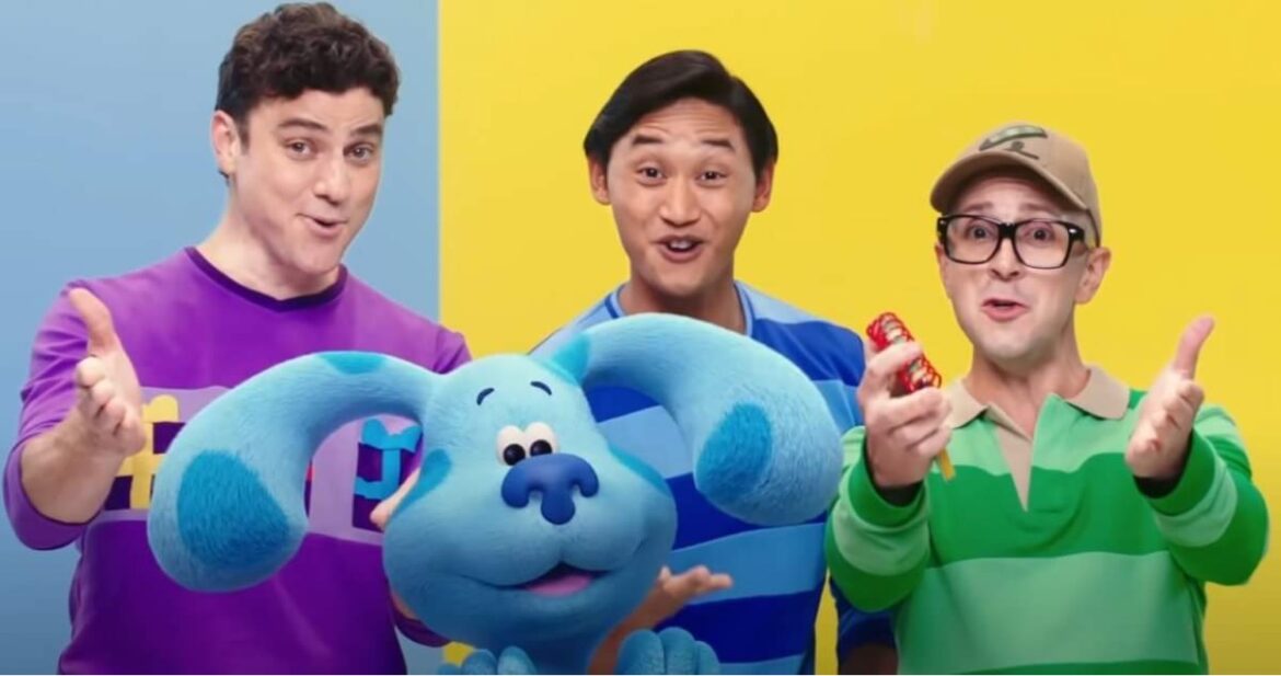 Three Blue’s Clues Hosts reunite for Macy’s Thanksgiving Day Parade performance