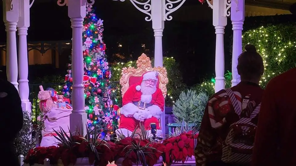 Disney to introduce a multiracial representation of Santa Claus at Disney World