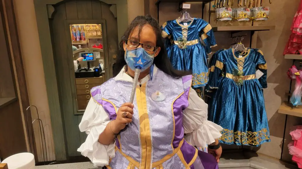 Vaccinated Disney World Cast Members no longer required to wear masks indoors on November 8th