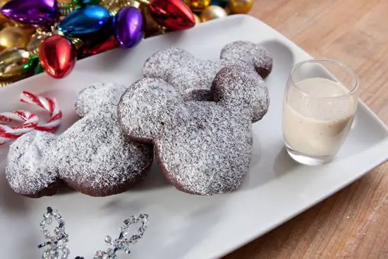These Mickey Gingerbread Beignets Are The Perfect Christmas Treat!