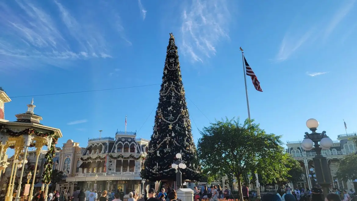 Theme Park Hours Extended for the Holidays at Disney World