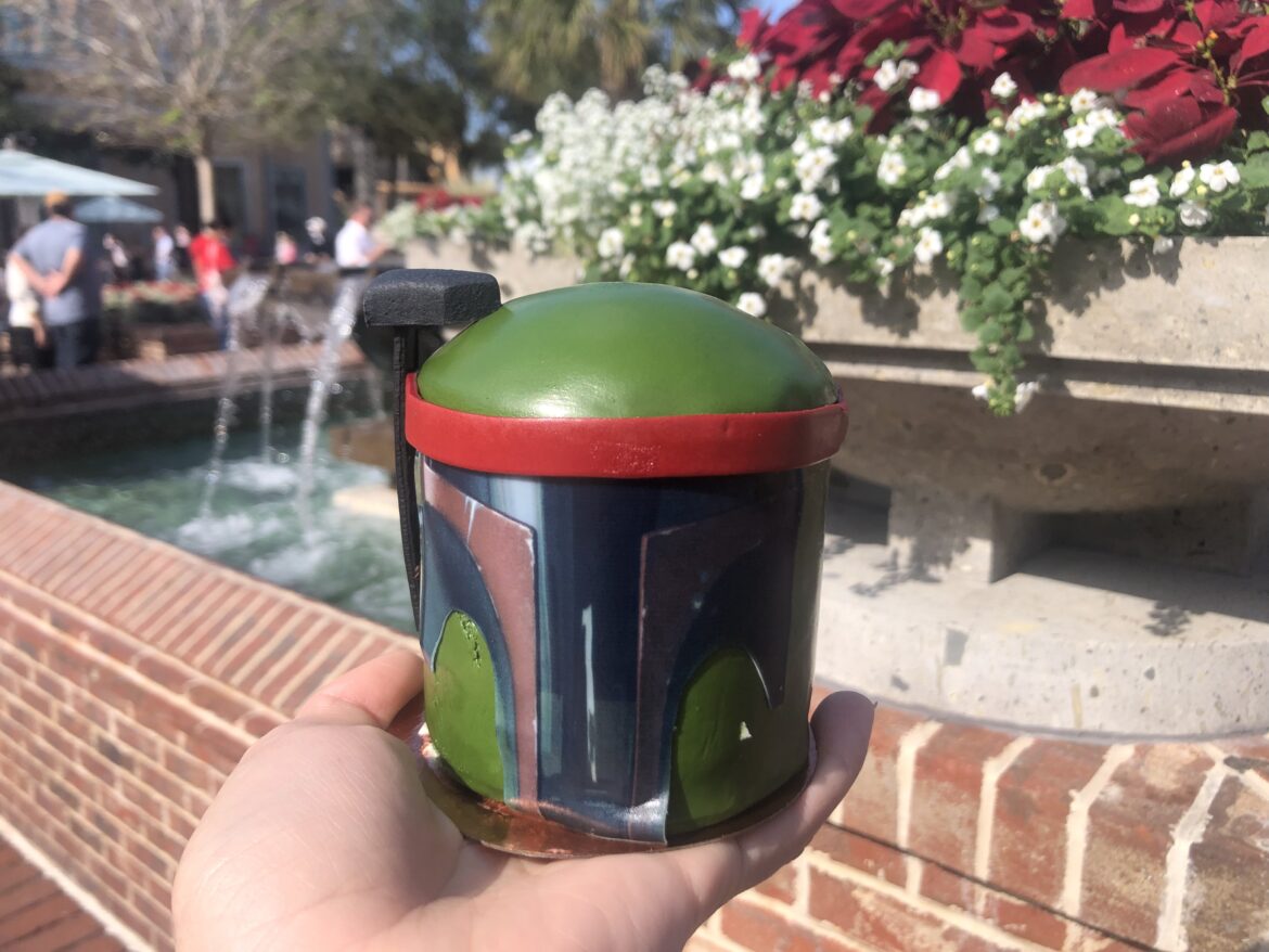 Dig In to the Boba Fett Petit Cake at Disney Springs
