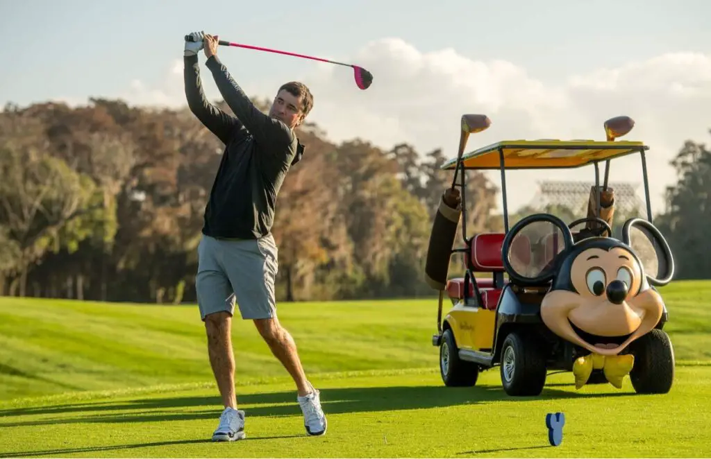 Pro Golfer Bubba Watson and his family visit Disney's Magnolia Golf Course