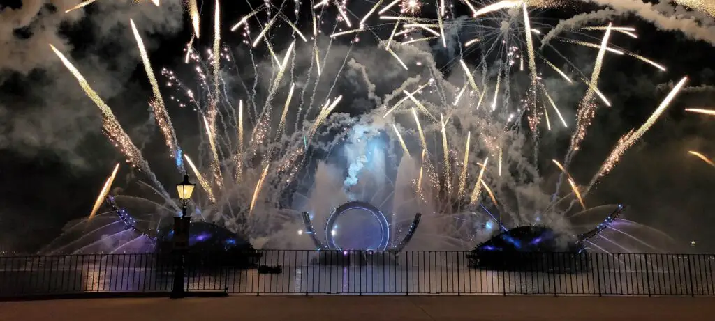 New Year's Eve Countdown Fireworks at Epcot are returning