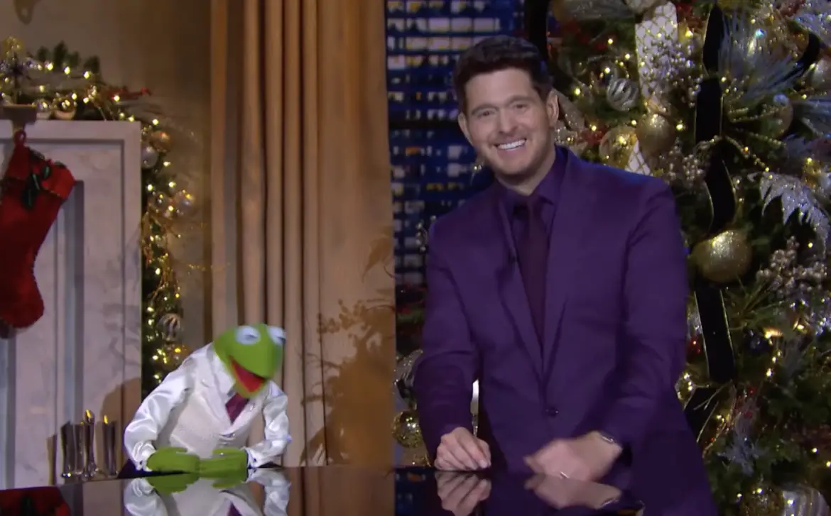 Michael Bublé & Kermit The Frog Sing Jingle Bells to Spread Holiday Cheer