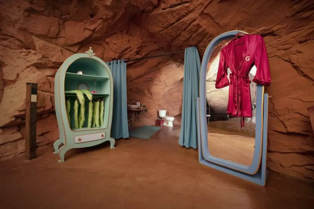The New "Grinch Cave" Vacasa Rental is Every Whovians Holiday Dream
