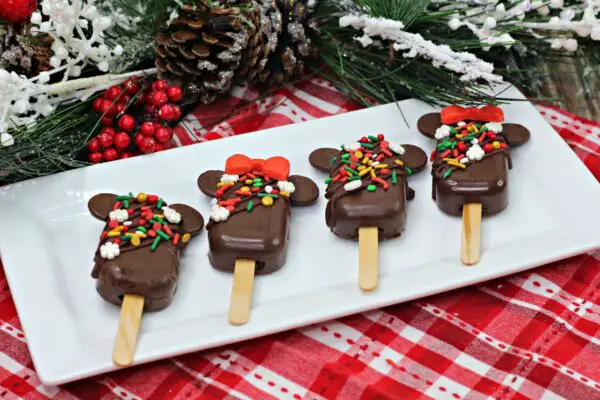 Mickey and Minnie Christmas Chocolate cake pops