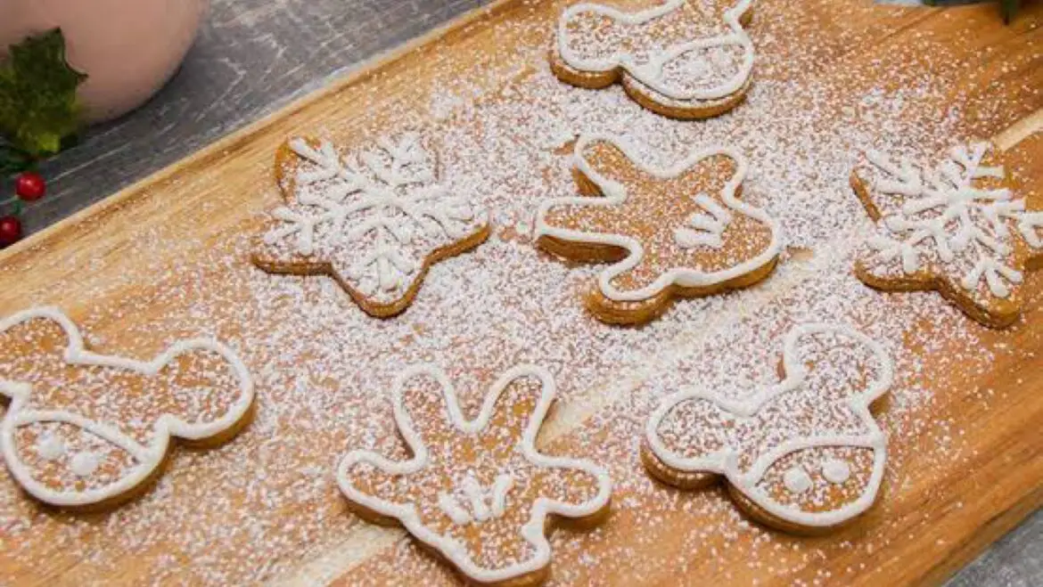 Classic Mickey Mouse Gingerbread Cookies To Bake This Christmas!