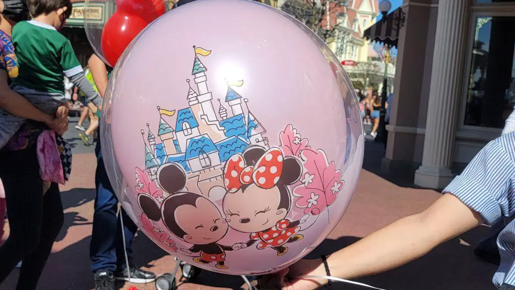 Mickey & Minnie Balloon at Disney World
