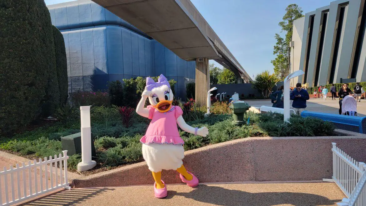 New Daisy Duck Meet & Greet in Epcot