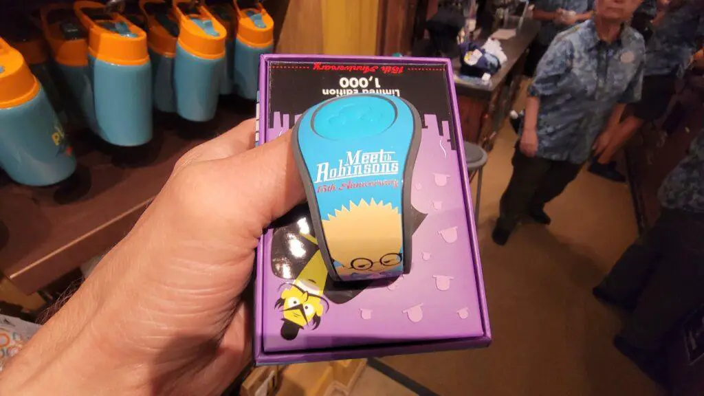 Clever New Meet The Robinsons Magicband Celebrates 15th Anniversary