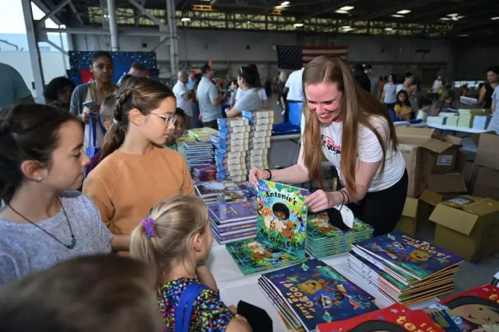 Disney SALUTE teams up with Blue Star Families to host the 20th Blue Star Books event
