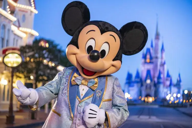 Character Meet and Greets Returning Soon to Disney Parks