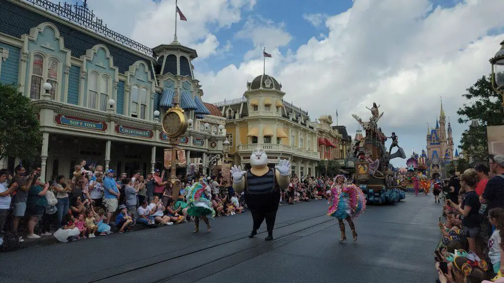 Disney's Festival of Fantasy Parade RETURNS to the Magic Kingdom