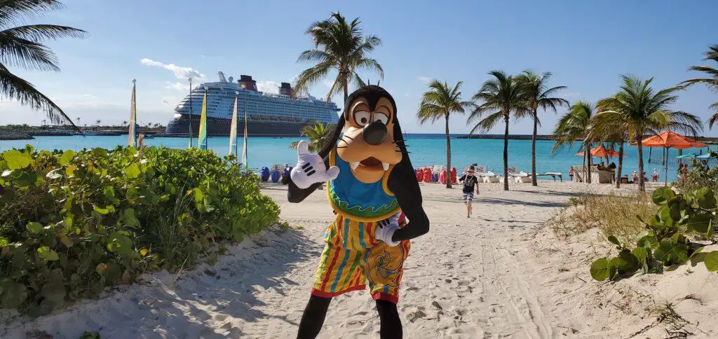 Character Meet-and-Greets Returning to Disney Cruise Line & Disney's Aulani Resort