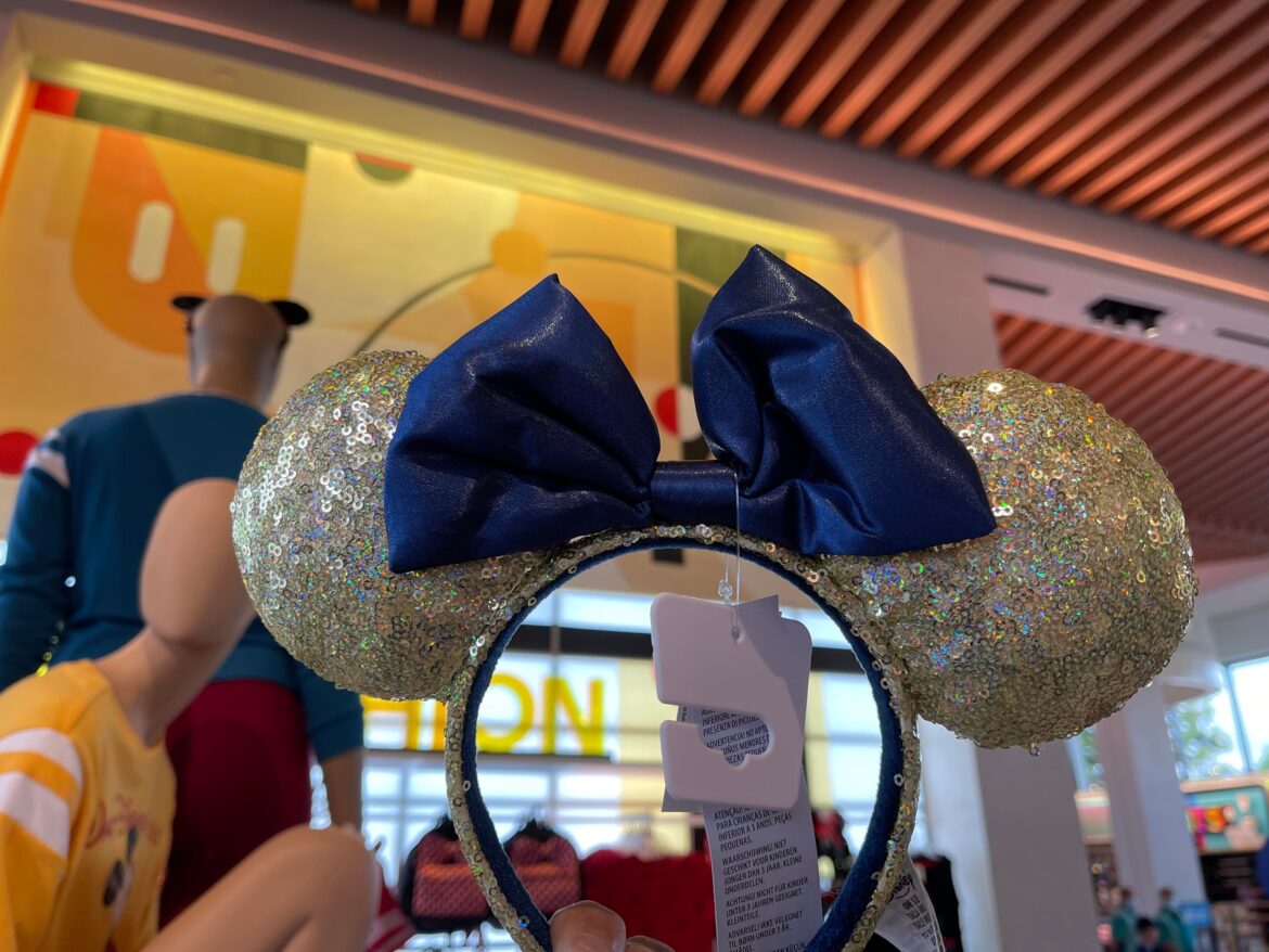 EARIDESCENT Shimmer Collection Minnie Ears Are Stunning!