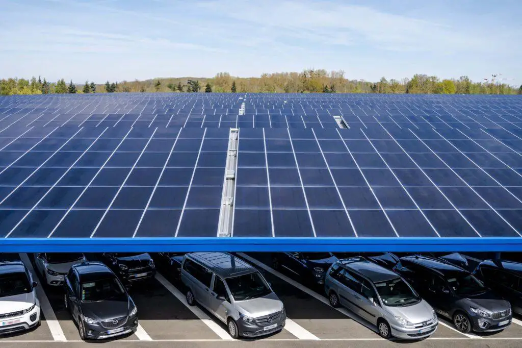 Disneyland Paris Solar parking structure is now in operation