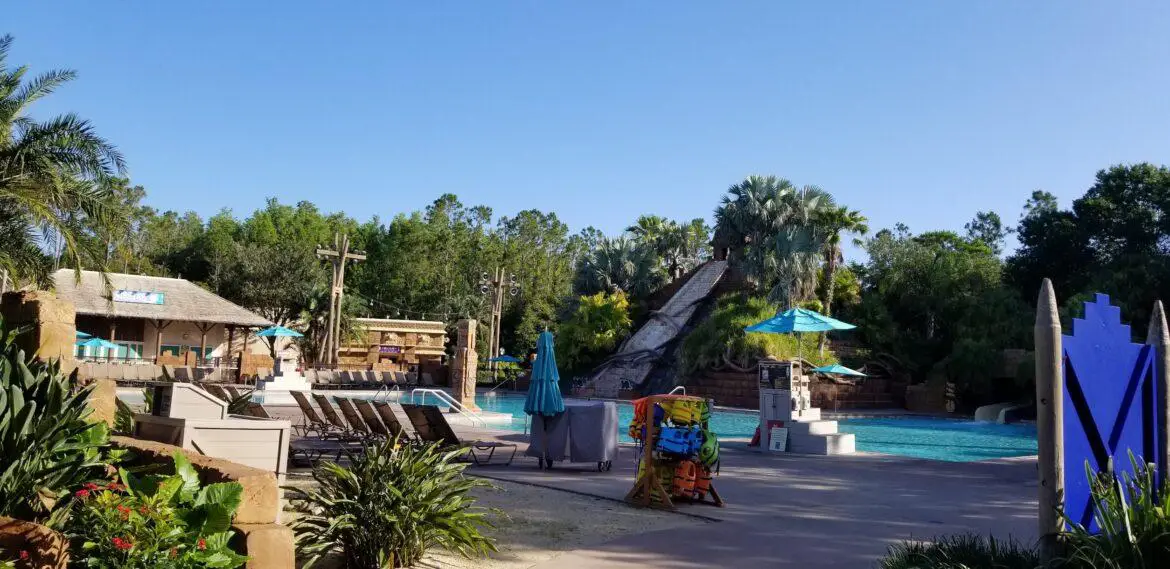 Video: Child climbs Mayan Pyramid at Disney’s Coronado Springs Resort pool