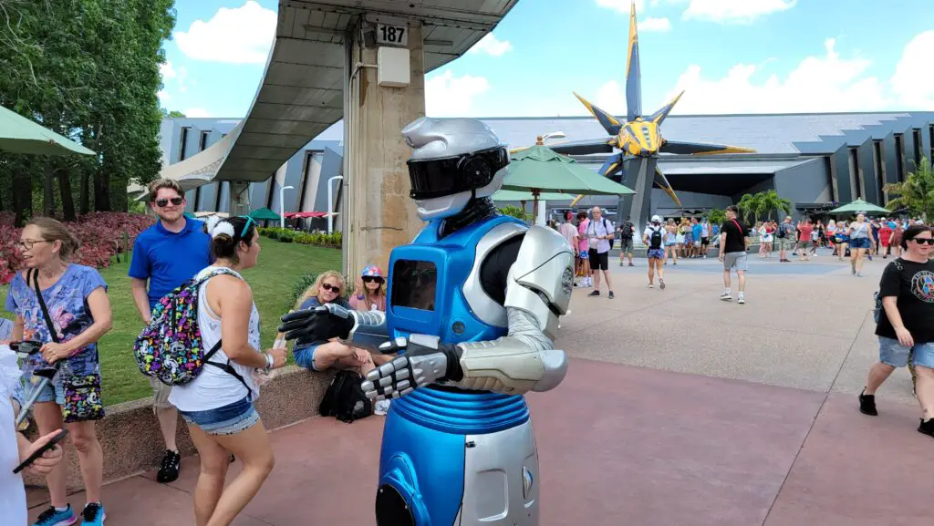 iCAN Robot in Epcot