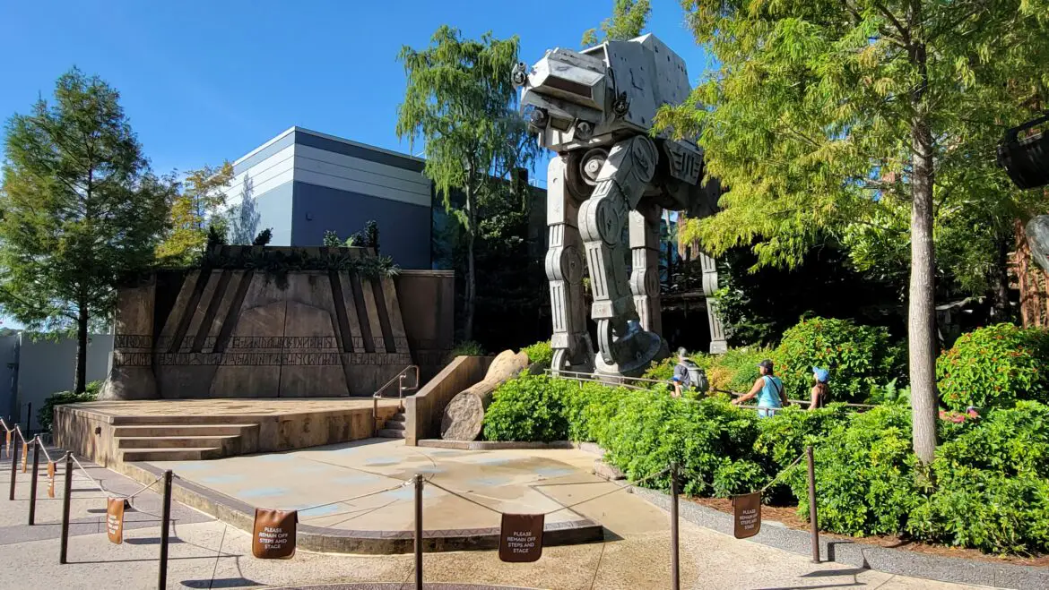 AT-AT Spraying Water once again in Hollywood Studios