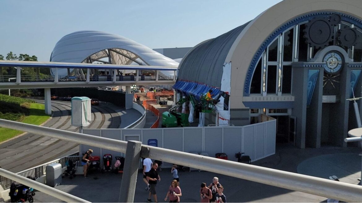 Tomorrowland Power & Light Co. to close for refurbishment ahead of Tron Opening