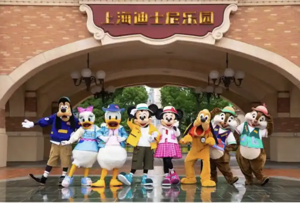Shanghai Disneyland Closes due to COVID Again
