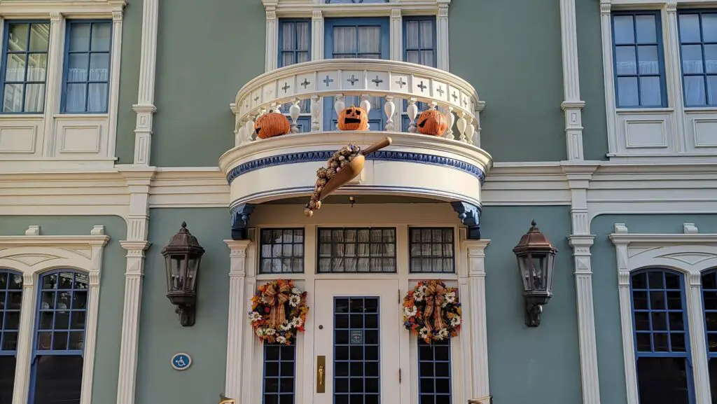 More fall decorations have popped up at the Magic Kingdom