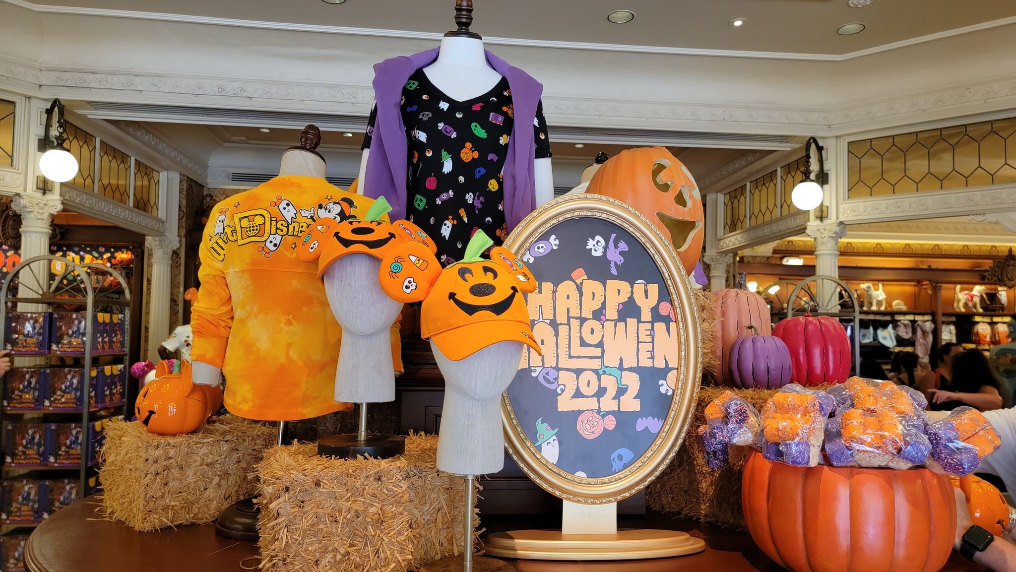 Halloween 2022: The Spirit Jerseys Start to Materialize on shopDisney