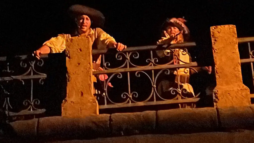Pirates of the Caribbean has LIVE Performers for Mickey's Not So Scary Halloween Party