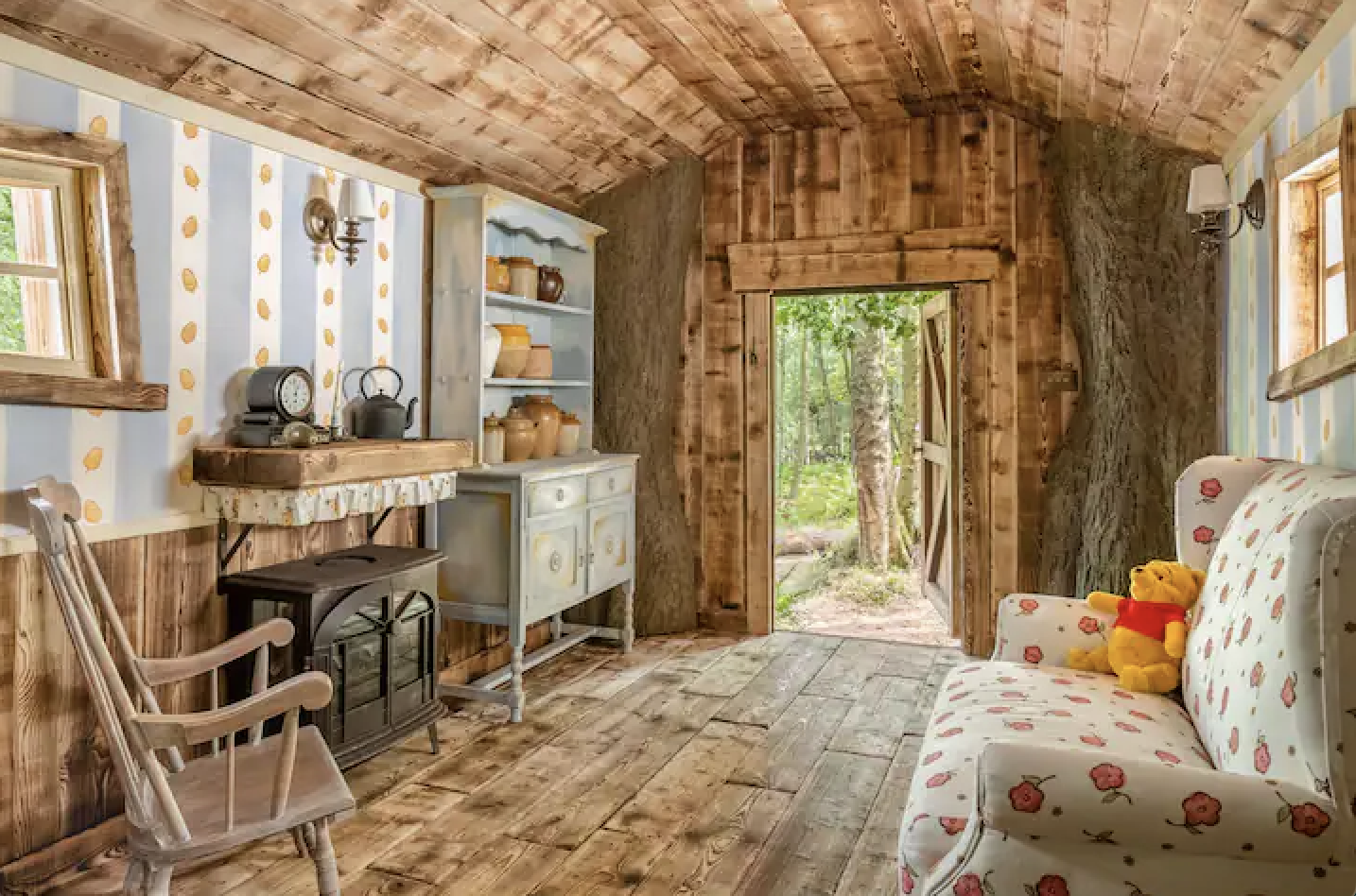 Airbnb Guests Can Stay in Disney's UK 'Winnie the Pooh' Treehouse