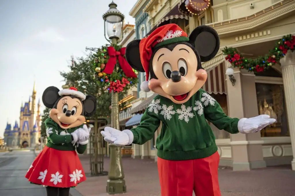 Annual Passholders can Save Up to 25% on Select Disney World Resort Hotels this Holiday Season