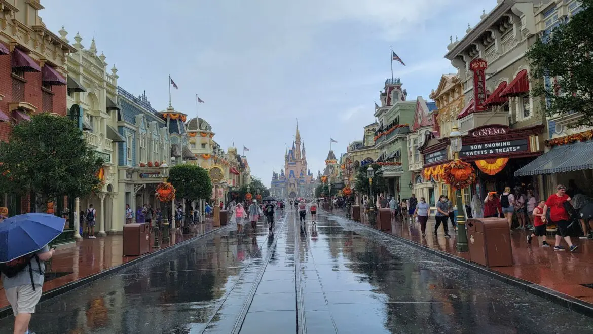 Disney World Waiving Change & Cancellation Fees Due to Idalia