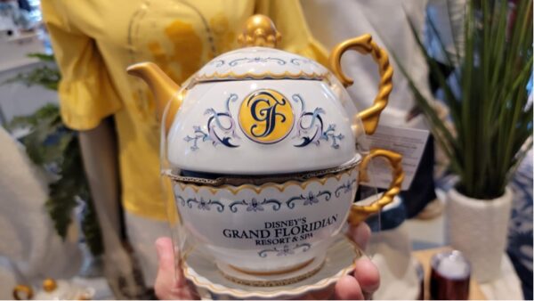 Disney's Grand Floridian Teapot And Cup Set