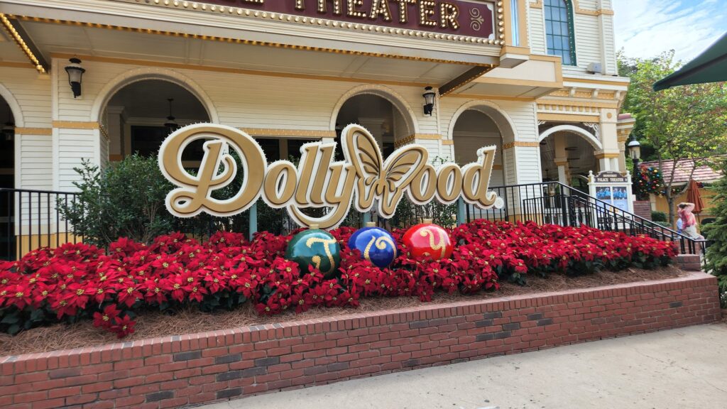 Dollywood Theme Park earns Three Golden Ticket Awards