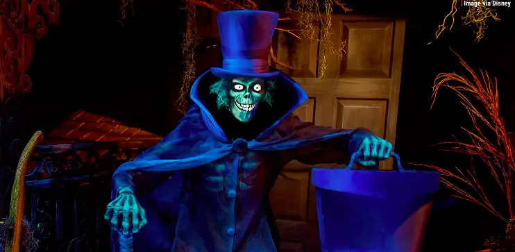 Hatbox Ghost Joining Haunted Mansion in Walt Disney World
