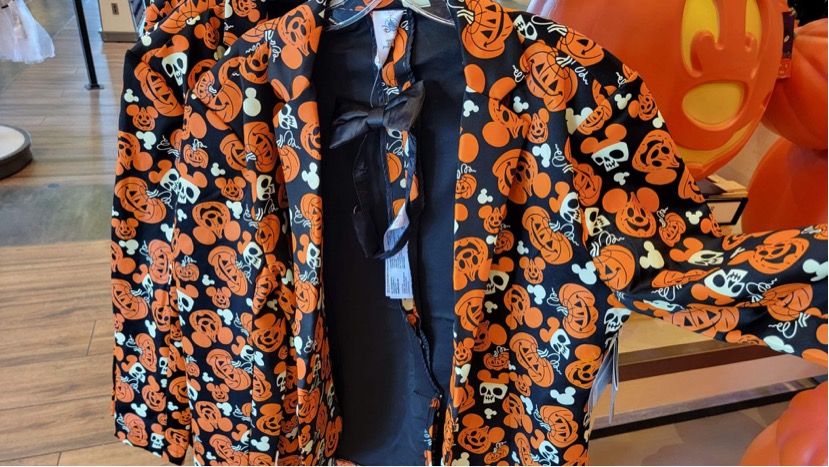 Mickey Pumpkin Glow In The Dark Suit And Tie Spotted At Disney Springs!