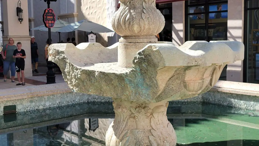 Fountain Breaks at Disney Springs