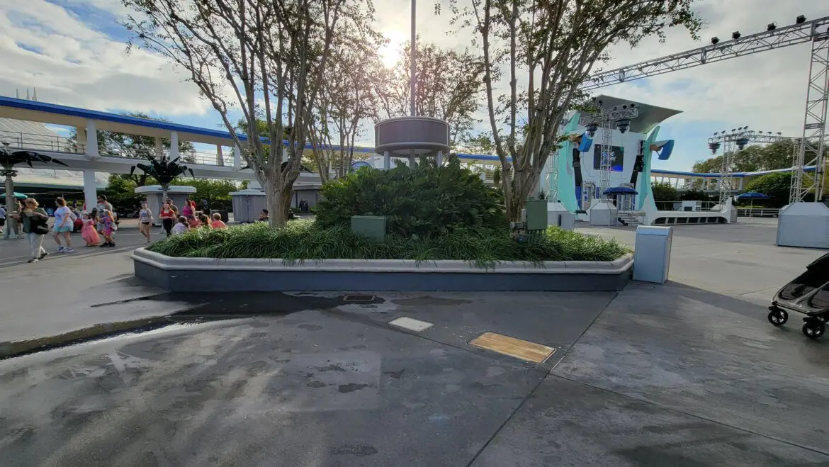 Popcorn Stand Removed from Tomorrowland Area