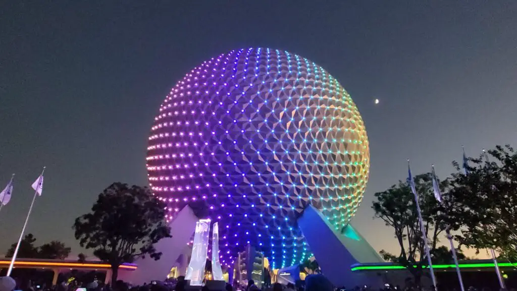 Video: Epcot's 40th Anniversary Beacon Of Magic Show | Chip And Company