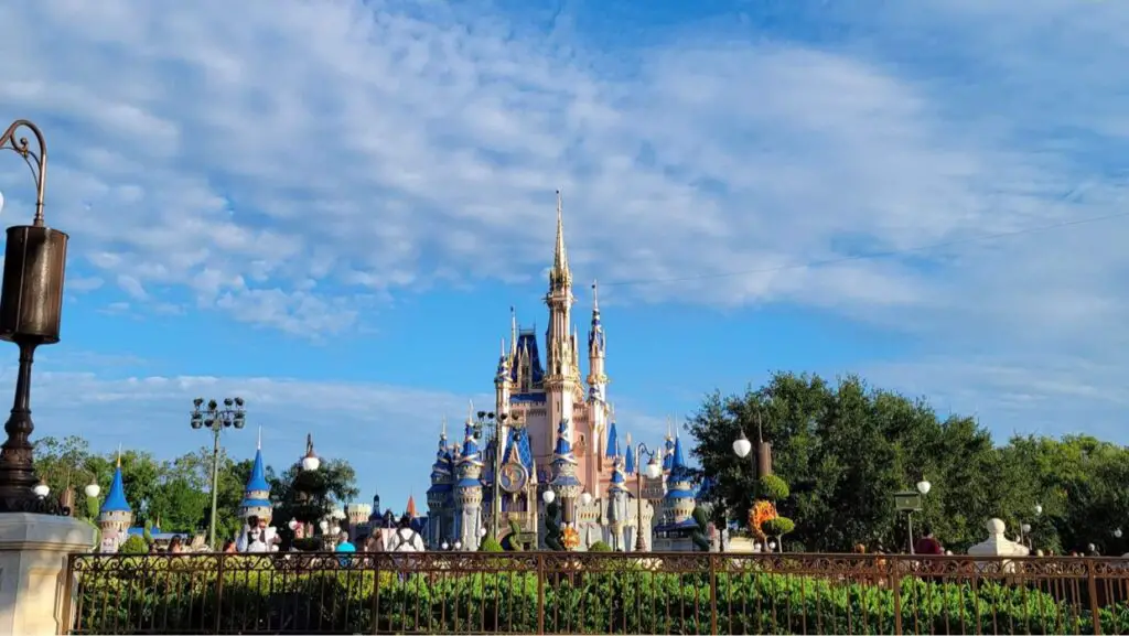 Disney World Extends Theme Park Hours 