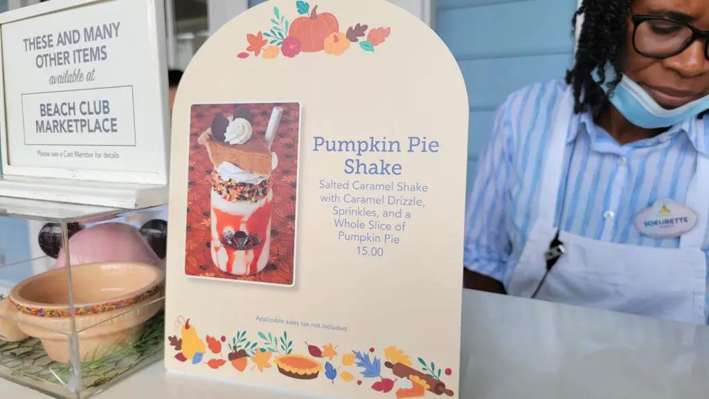 Thanksgiving Pumpkin Pie Shake