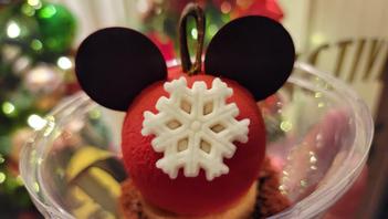 Mickey Mouse Disney Christmas Cupcakes For The Holidays