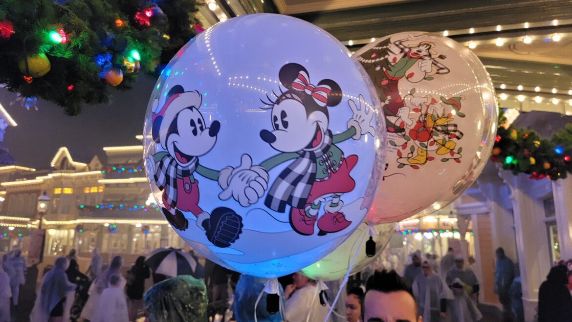 Disney Debuts A New Light-up Mickey & Friends Holiday Balloon