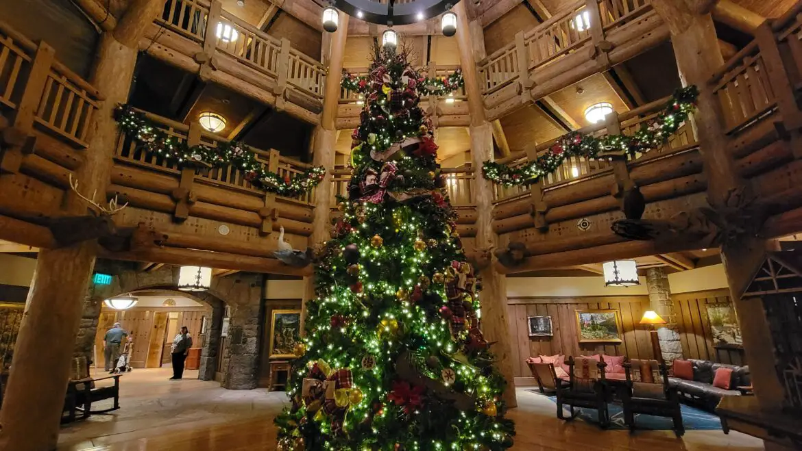 DVC’s Boulder Ridge Decorated for the Holidays